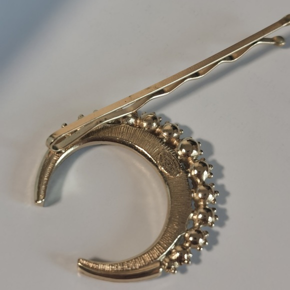Chanel Crystal Moon Bobby Pin - Picture 2 of 2